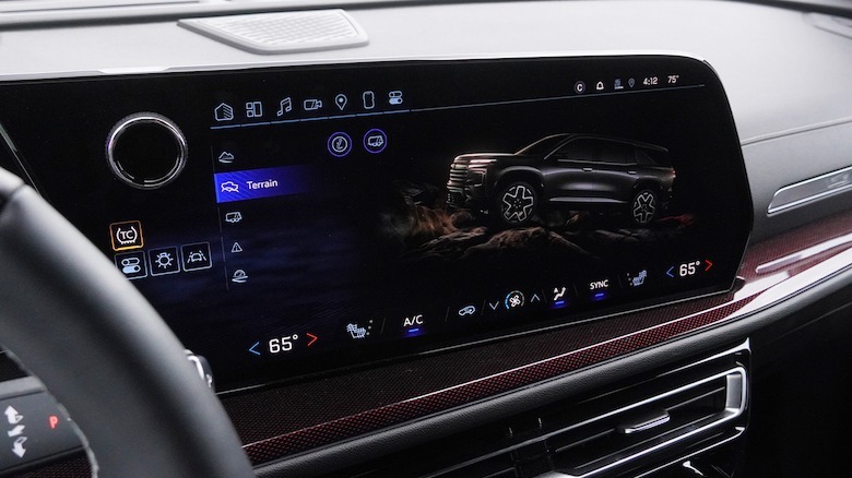 Traverse touchscreen