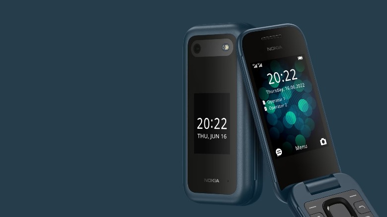 Nokia 2660 Flip front and rear view.