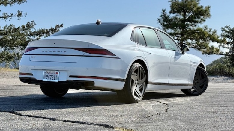 2026 Genesis G90 Prestige Black rear 3/4