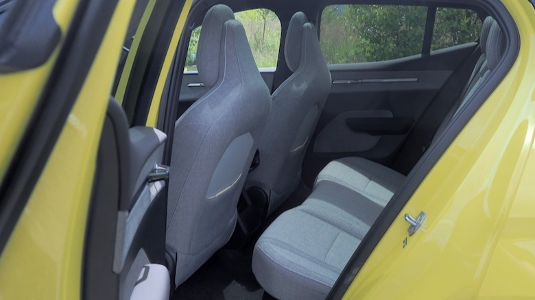 Rear cabin