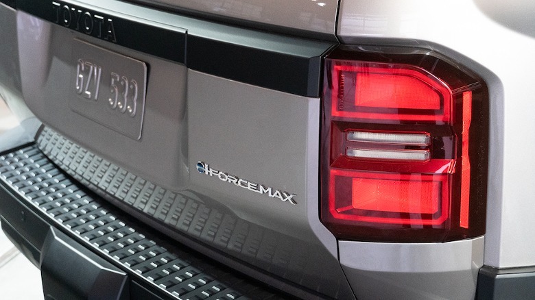 Emblema i-Force Max