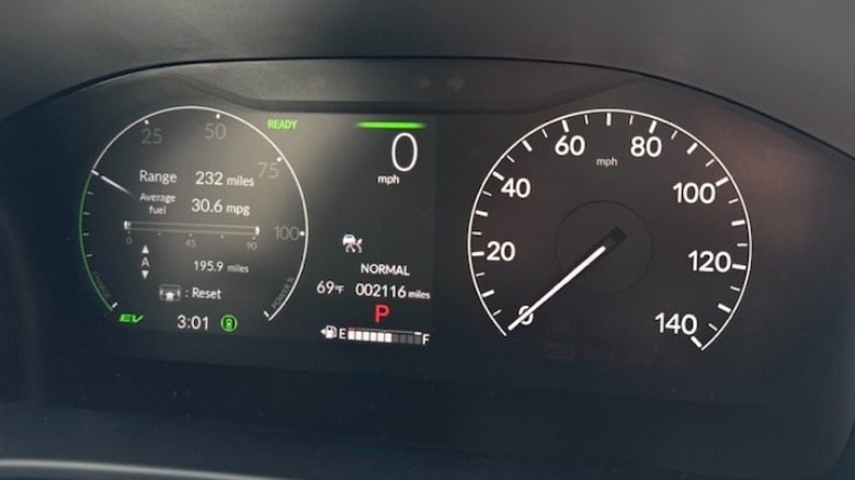 CR-V Hybrid cluster display