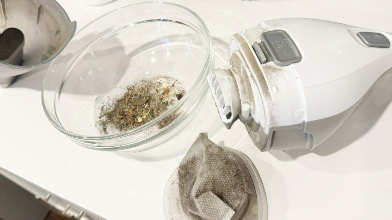 Black Decker Hand Vacuum - debris