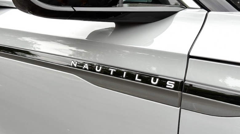 2026 Lincoln Nautilus Black Label side emblem