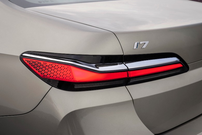 2023 BMW i7 taillights