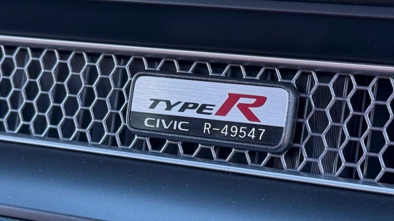 Honda Civic Type R dashboard emblem