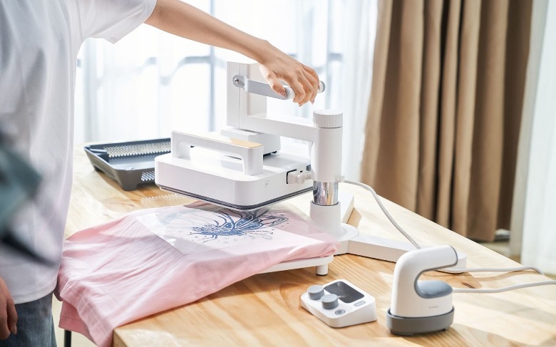 Using the xTool Heat Press