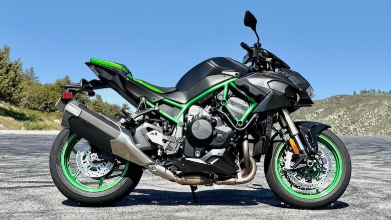 2026 Kawasaki Z H2 side profile