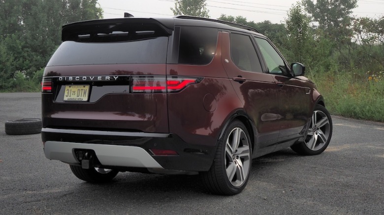 2026 Discovery rear 3/4 view