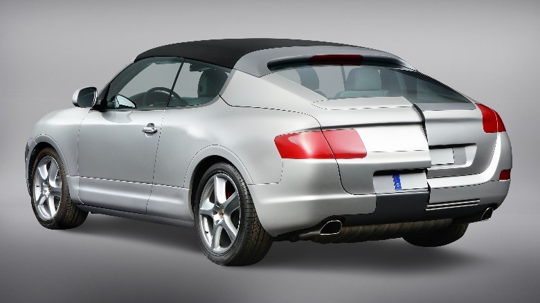 Rear designs for the Porsche Cayenne convertible concepts