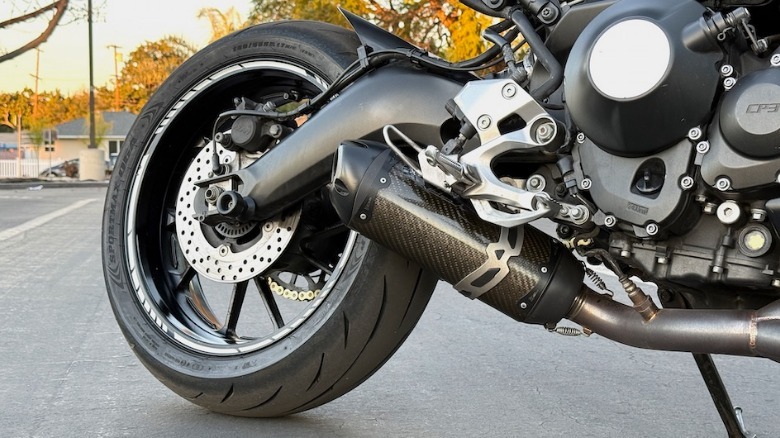 Yamaha XSR900 Two Brothers exhaust