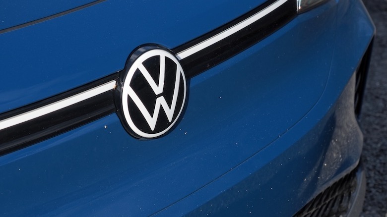 VW hood logo