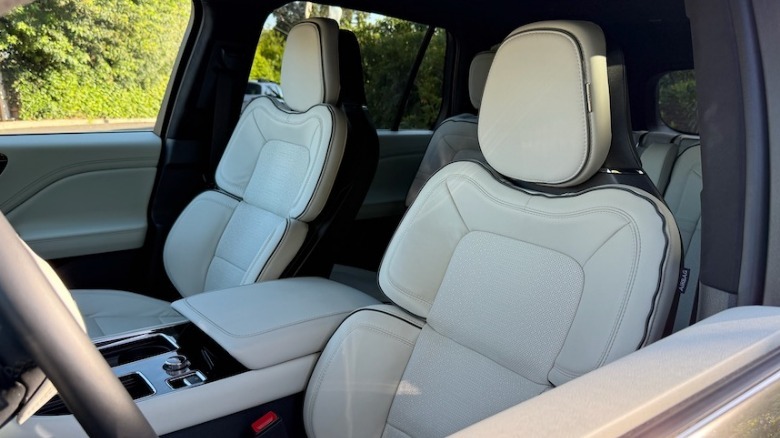 2026 Lincoln Aviator Black Label front seats