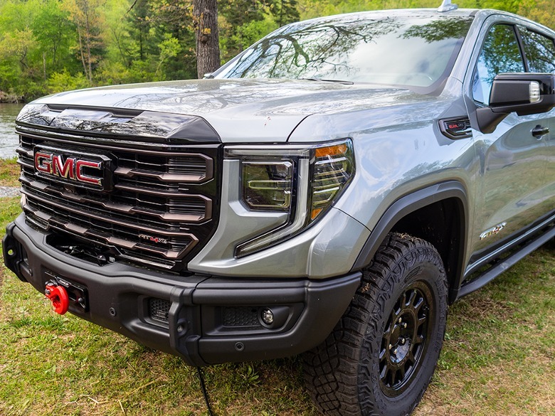 2024 GMC Sierra HD AT4X & AT4X Extreme AEV First Look Big Trucks For