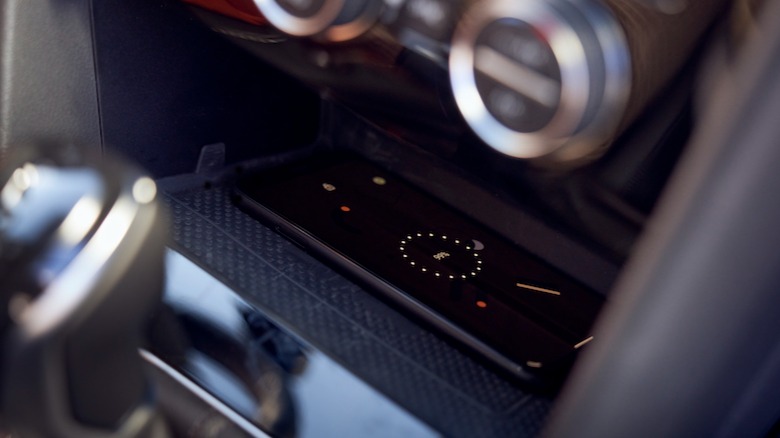 Taos wireless charging pad