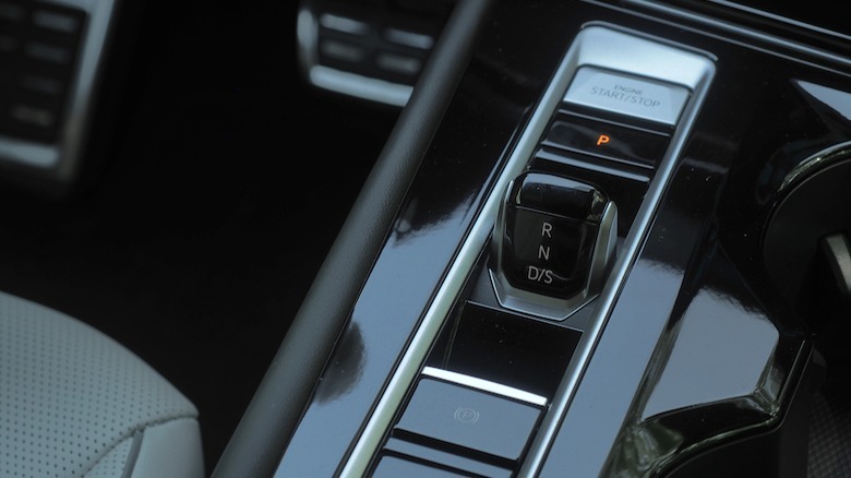 Atlas transmission selector