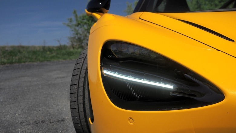 Headlamp detail