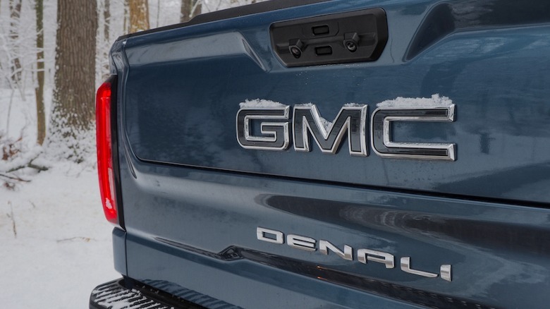 GMC Denali tailgate