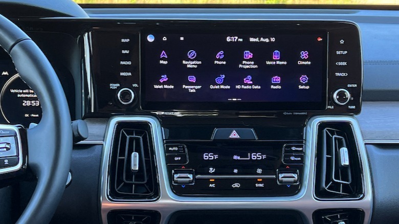 2022 Kia Sorento infotainment system