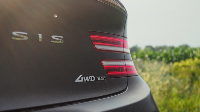 2022 Genesis G80 Sport rear lights