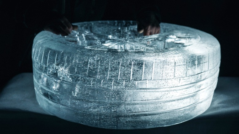 polestar ice sculpture