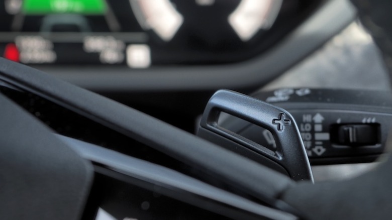 Regen paddle on steering wheel