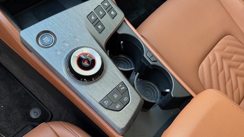 2026 Kia Sportage PHEV center console