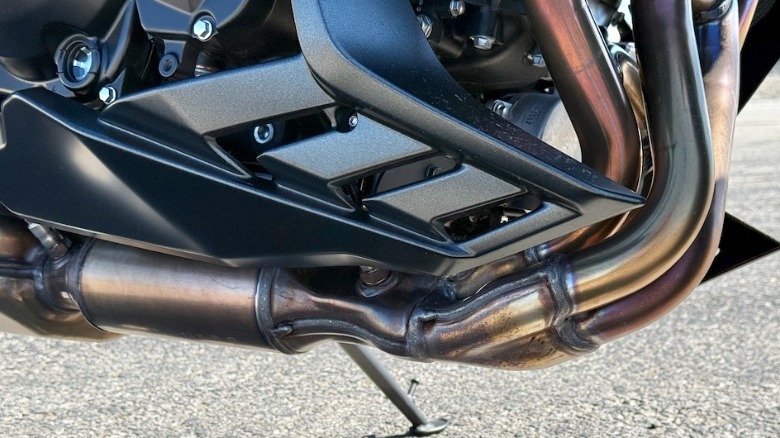 2026 Kawasaki Z1100 underside