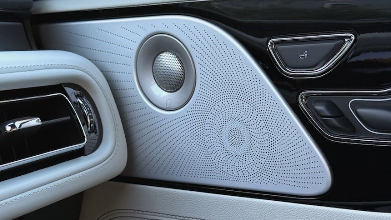 2026 Lincoln Aviator Black Label 28-speaker stereo