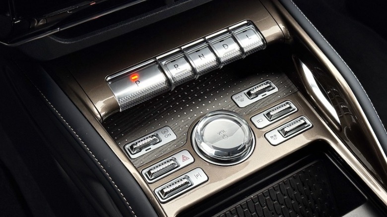 2026 Lincoln Nautilus Black Label center console controls