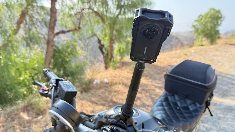 Insta360 X6 mounted to a Yamaha XSR900