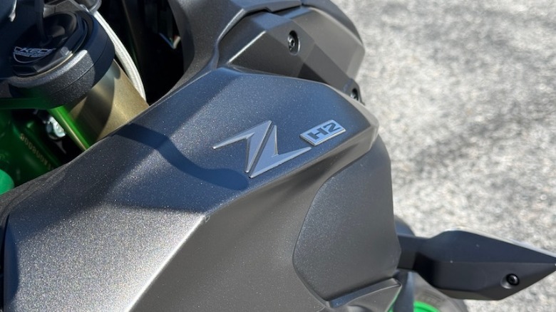 2026 Kawasaki Z H2 front emblem