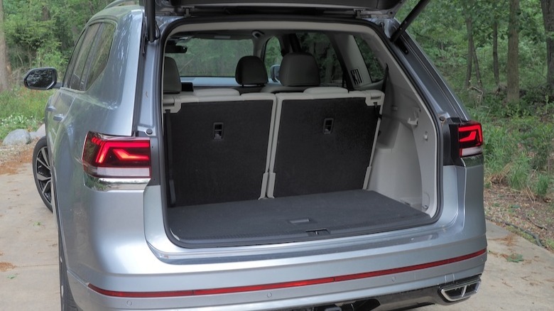 Atlas trunk open