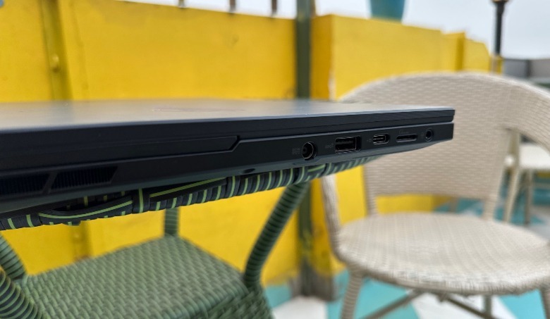 Left edge of Asus ROG Zephyrus Duo 16