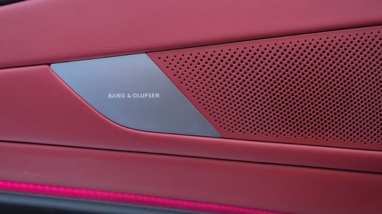 Bang & Olufsen speaker in G80 door panel