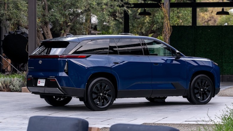 2027 Toyota Highlander EV rear 3/4 view