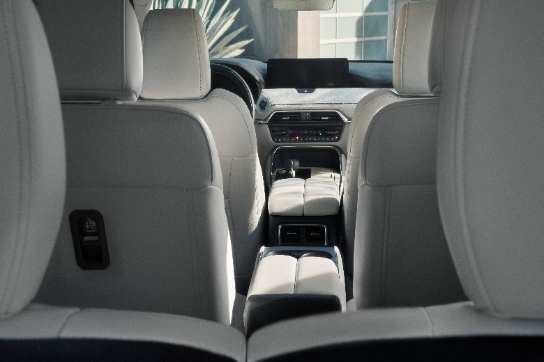 2024 Mazda CX-90 interior