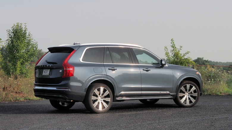XC90 Recharge rear 3/4s