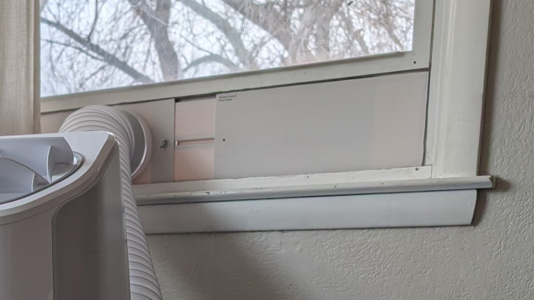 Tabung AC Window Connected.