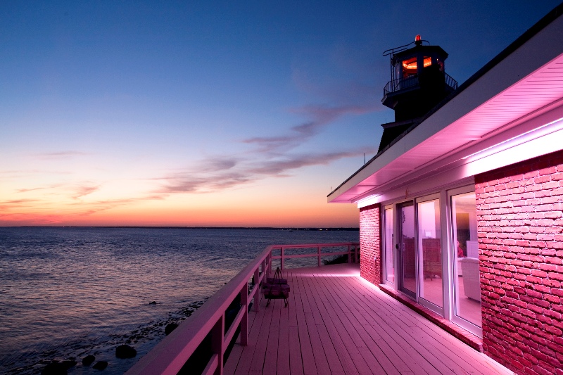 Segway inventor creates ‘Net Zero Energy’ LED island