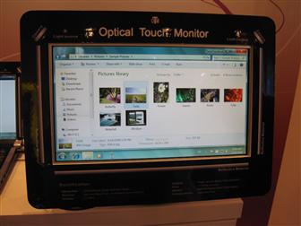 Quanta Optical Touch works with Windows 7 multitouch gestures