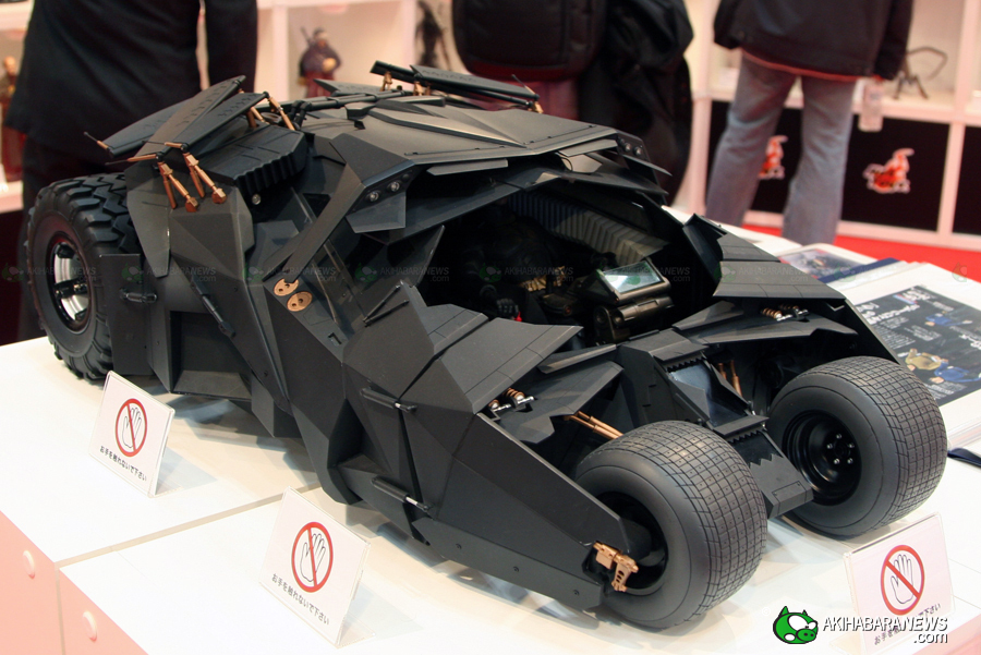 hot toys batman car
