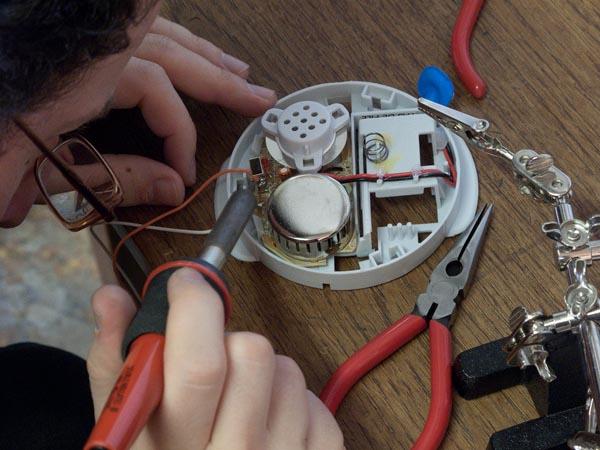 NewsAlarm: smoke alarm meets NYT