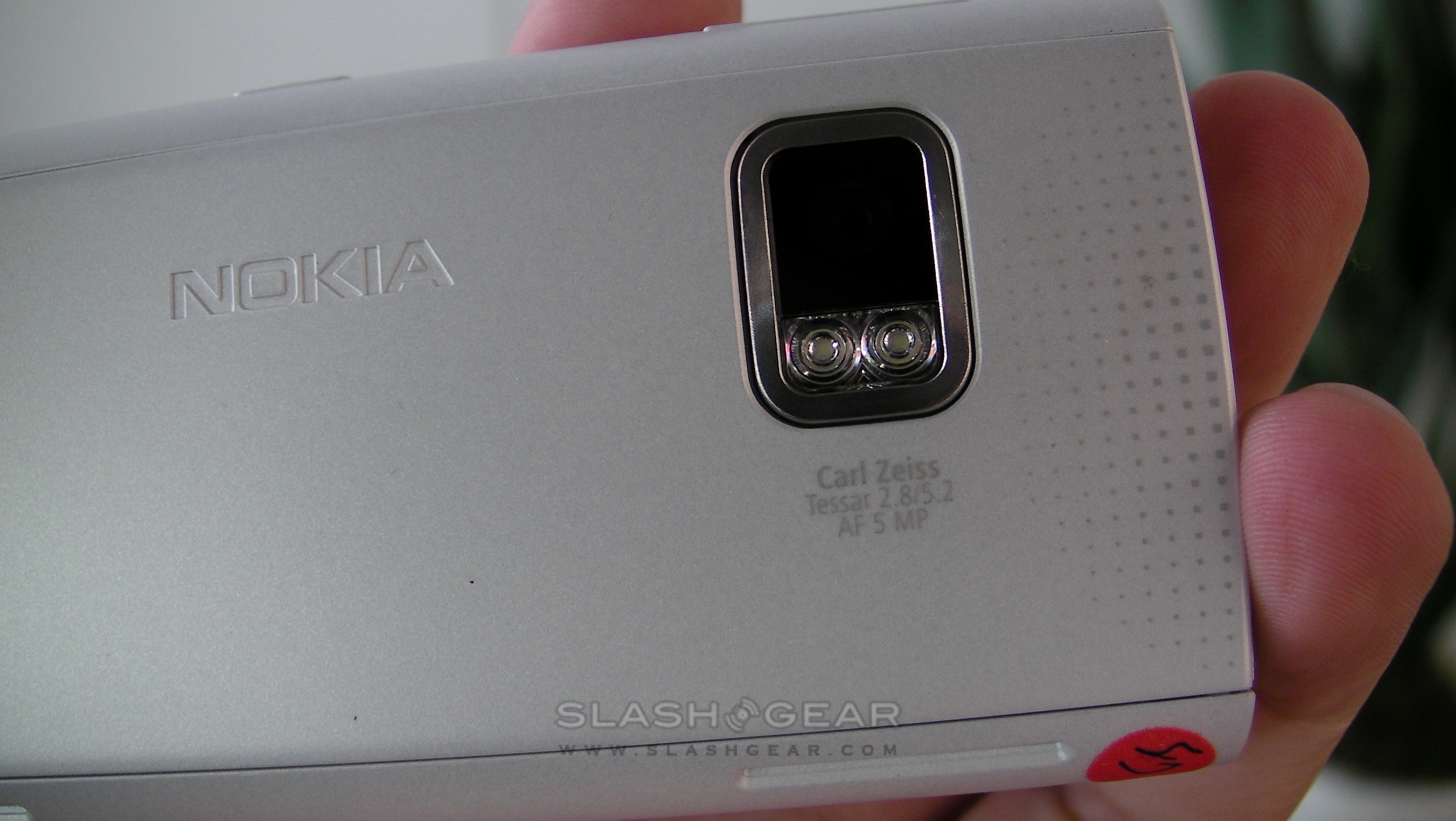 Nokia X6 hands-on [Video]
