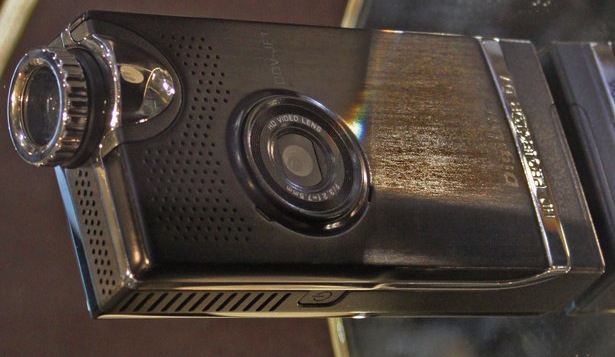 DigiLife DDV-JF1 HD camcorder with integrated pico-projector