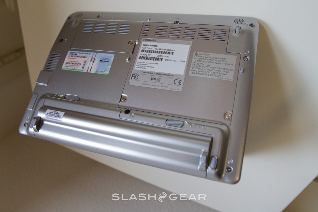 Toshiba Mini NB305 Netbook Review - SlashGear