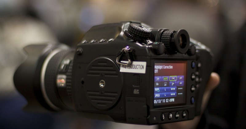 40MP Pentax 645D camera gets video demo, one step closer to release