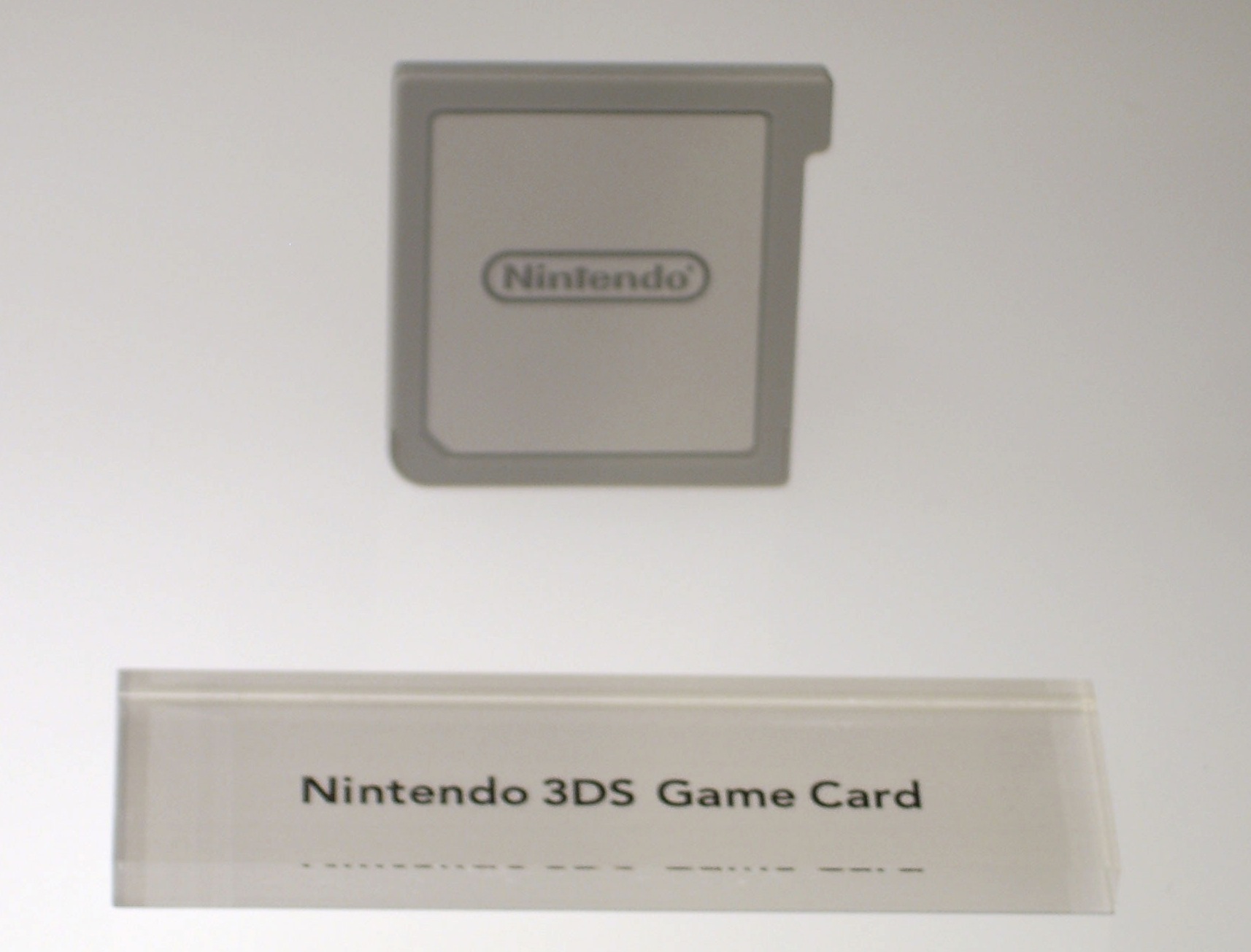 nintendo_3ds_game_card.jpg