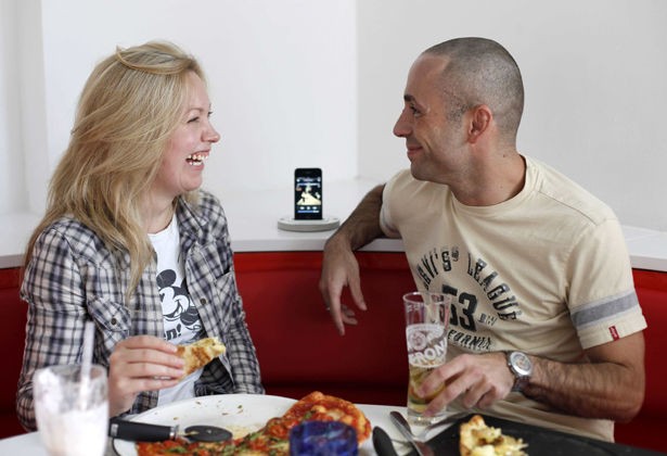 England’s Pizza Express Installs iPod Docks in Restaurants