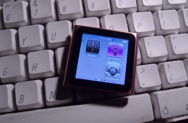iPod nano hack removes apps; Jailbreak work-in-progress [Video]